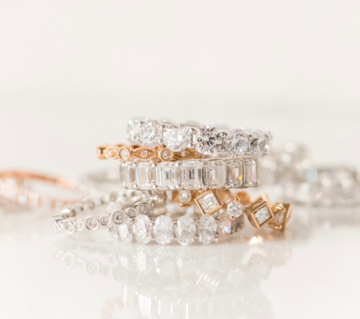 Weddings rings in white gold, rose gold and diamonds