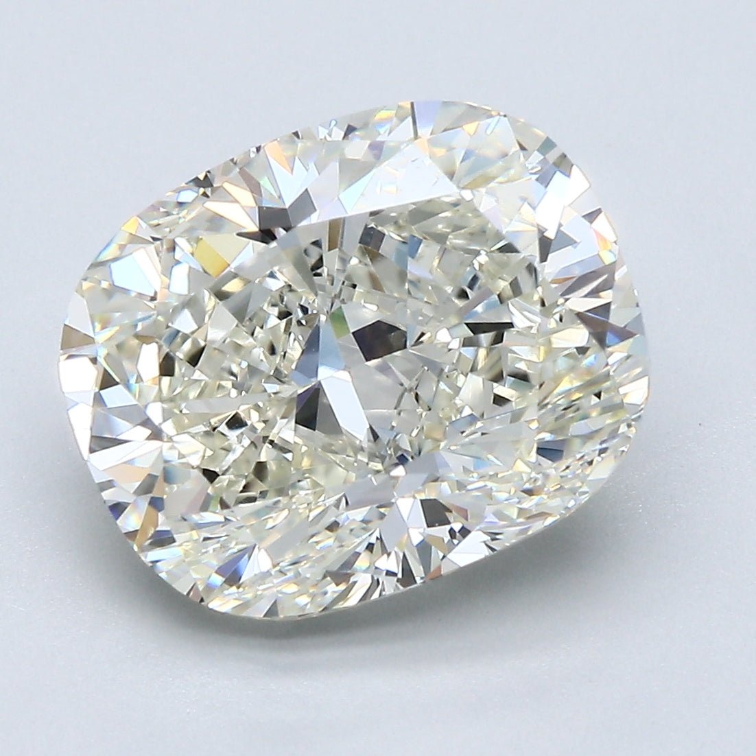 6 Carat Natural Diamond - CUSHION - 6.01 - L - VVS2 - Diamonds By Rothschild