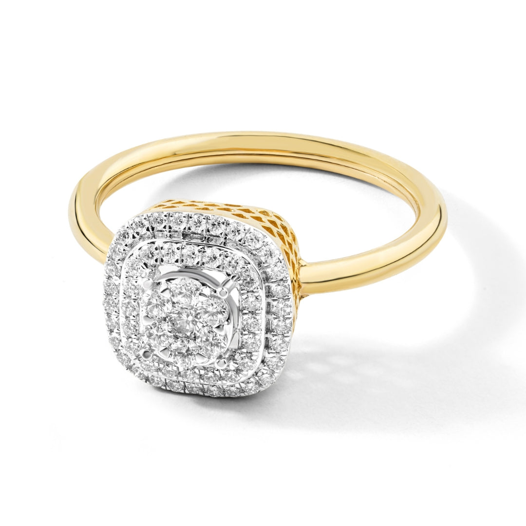 Diamond Ring in Yellow Gold