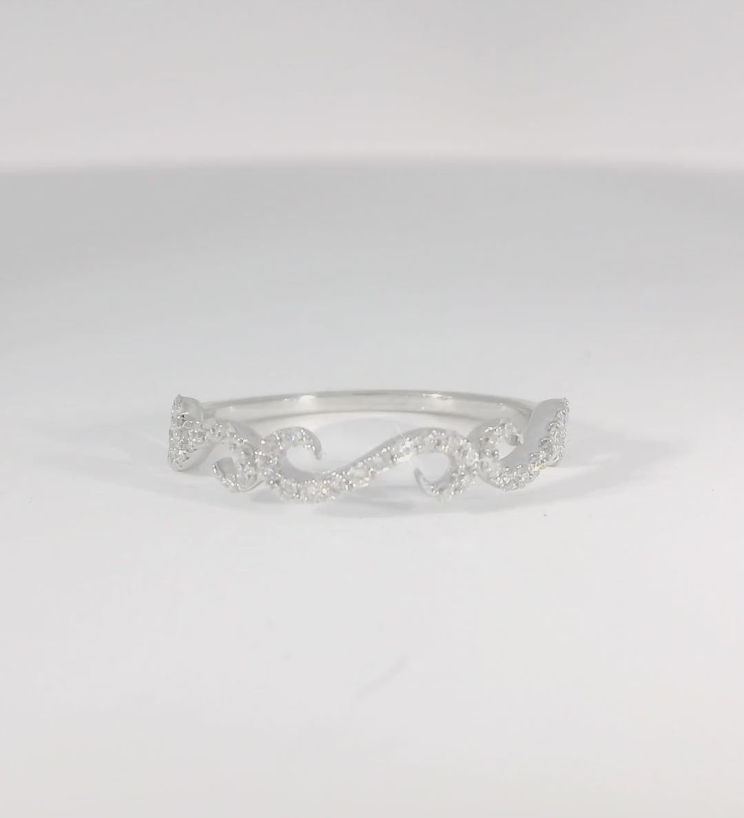 14KW White Gold Diamond Scroll Design Wedding Band - 0.22ctw