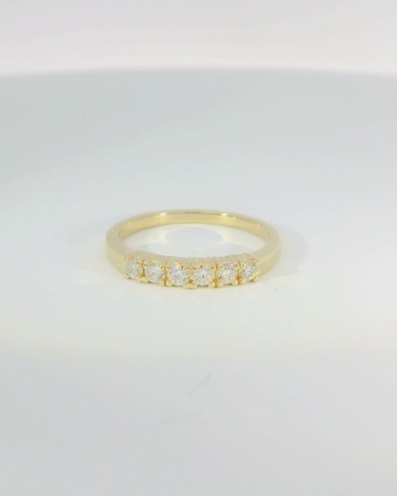 14KY Yellow Gold 6-stone Diamond Wedding Band - 0.27ctw