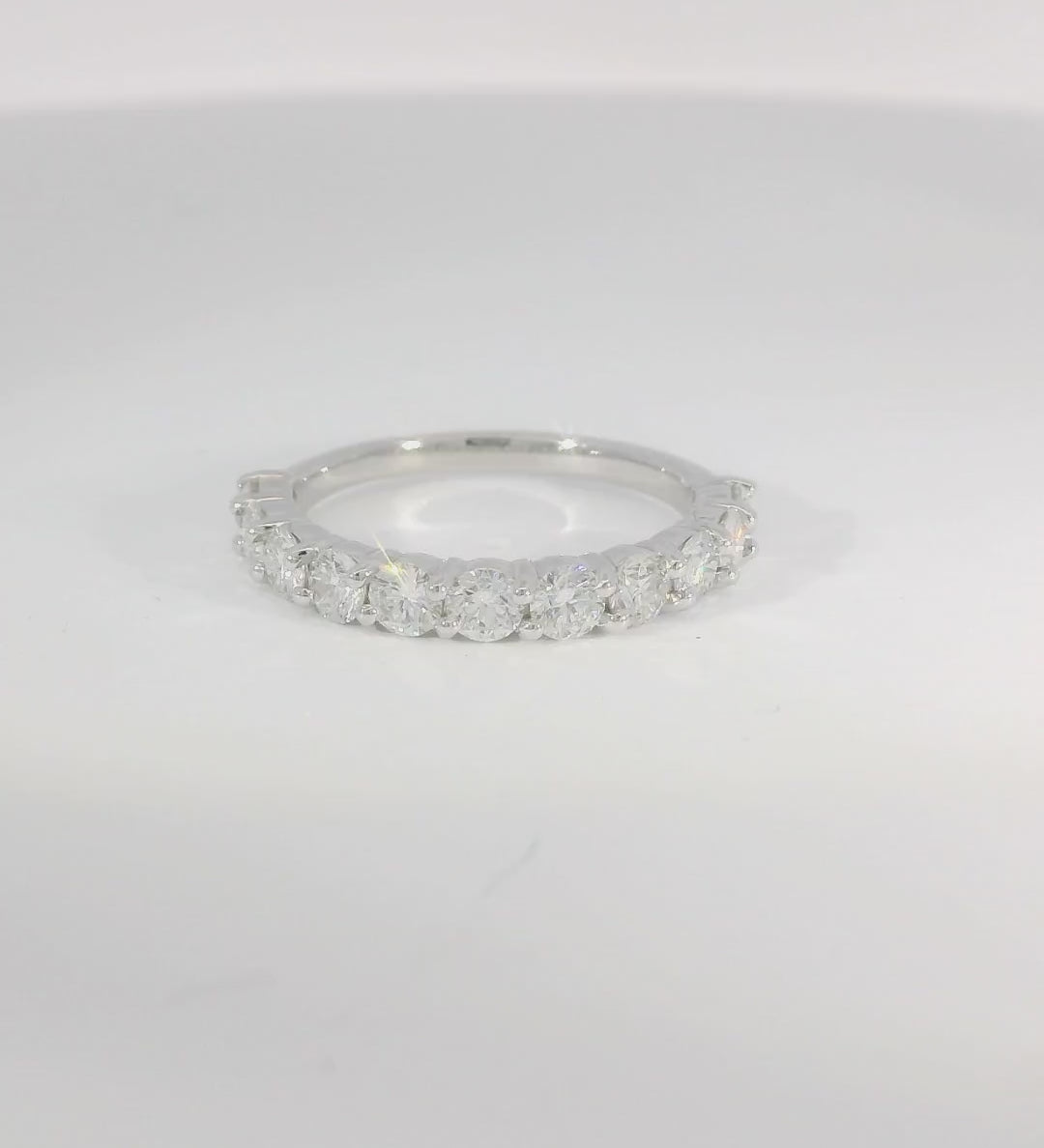 14KW White Gold 11-stone Diamond Band - 1.22ctw